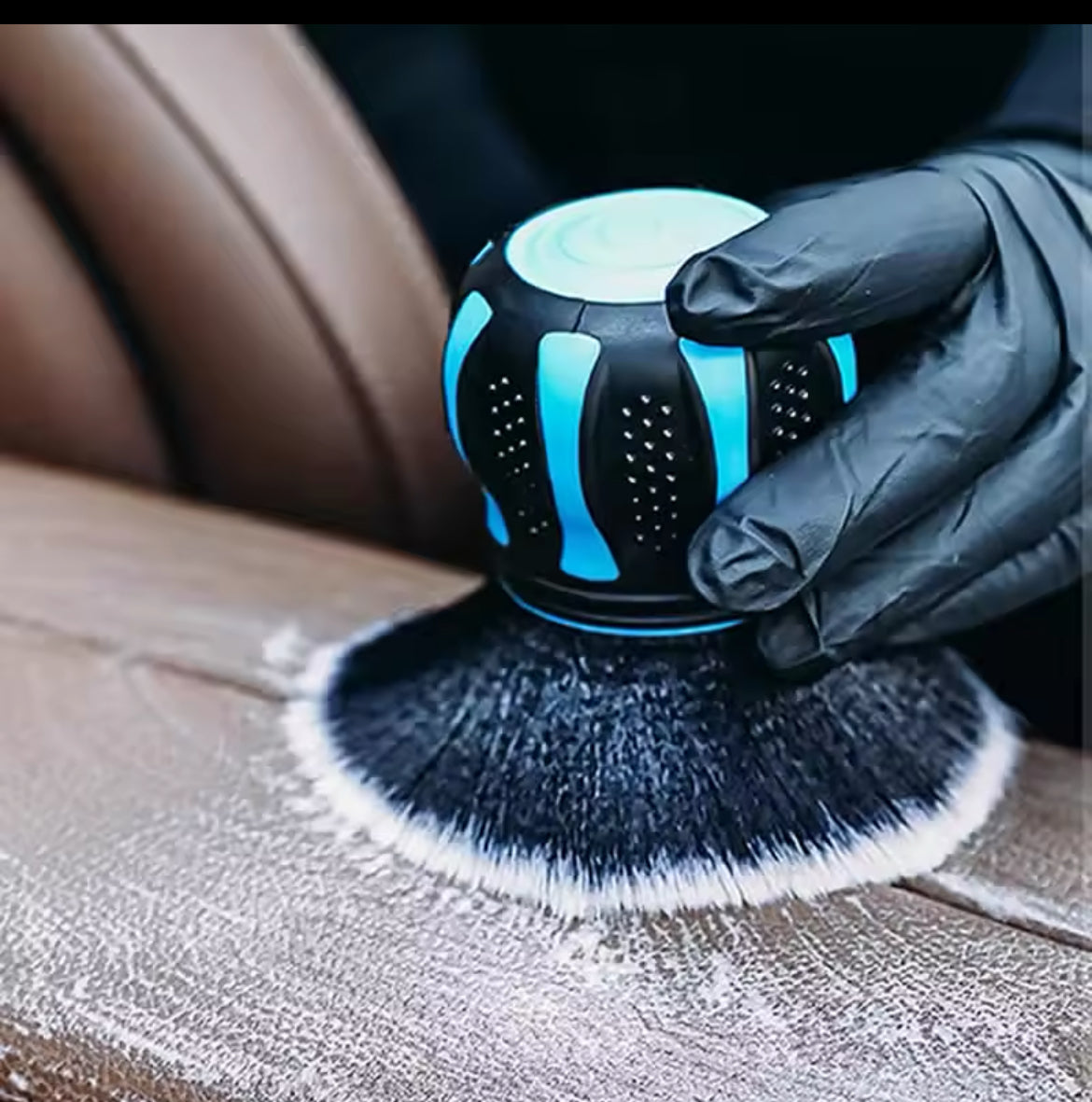 Curve Ball Style Detailing Brush